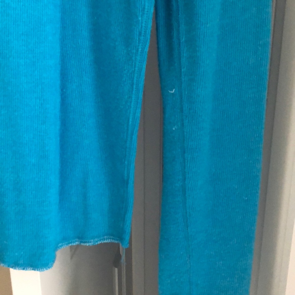Men’s Bright Blue Hollister Crewneck Sweater - Picture 5 of 6
